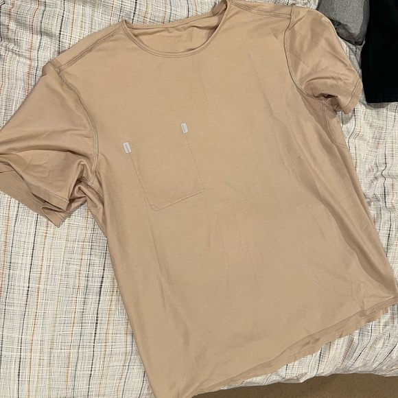 Lululemon Chest Pocket Relaxed Fit T Shirt, Color White Opal, Mens Size XL - Picture 8 of 9